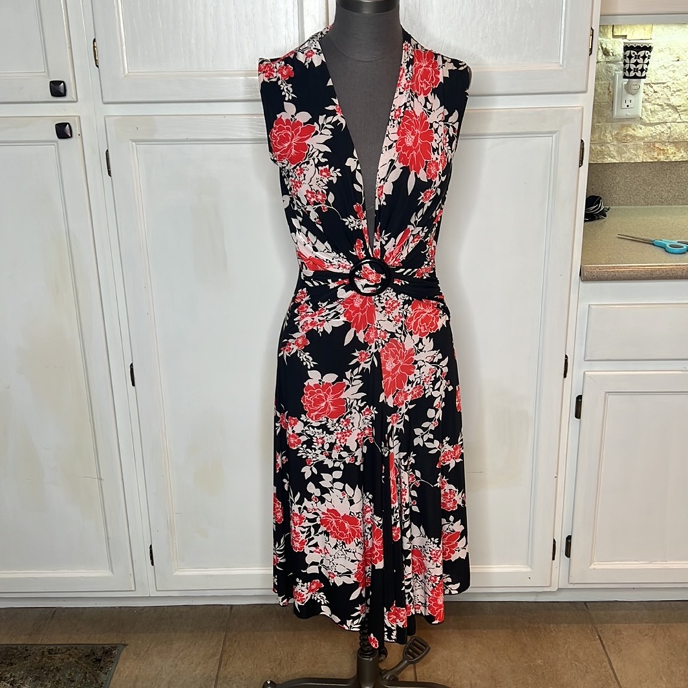 Spicy Girl Plunging Neckline Sleeveless Dress Red & White Floral Print sexy neck